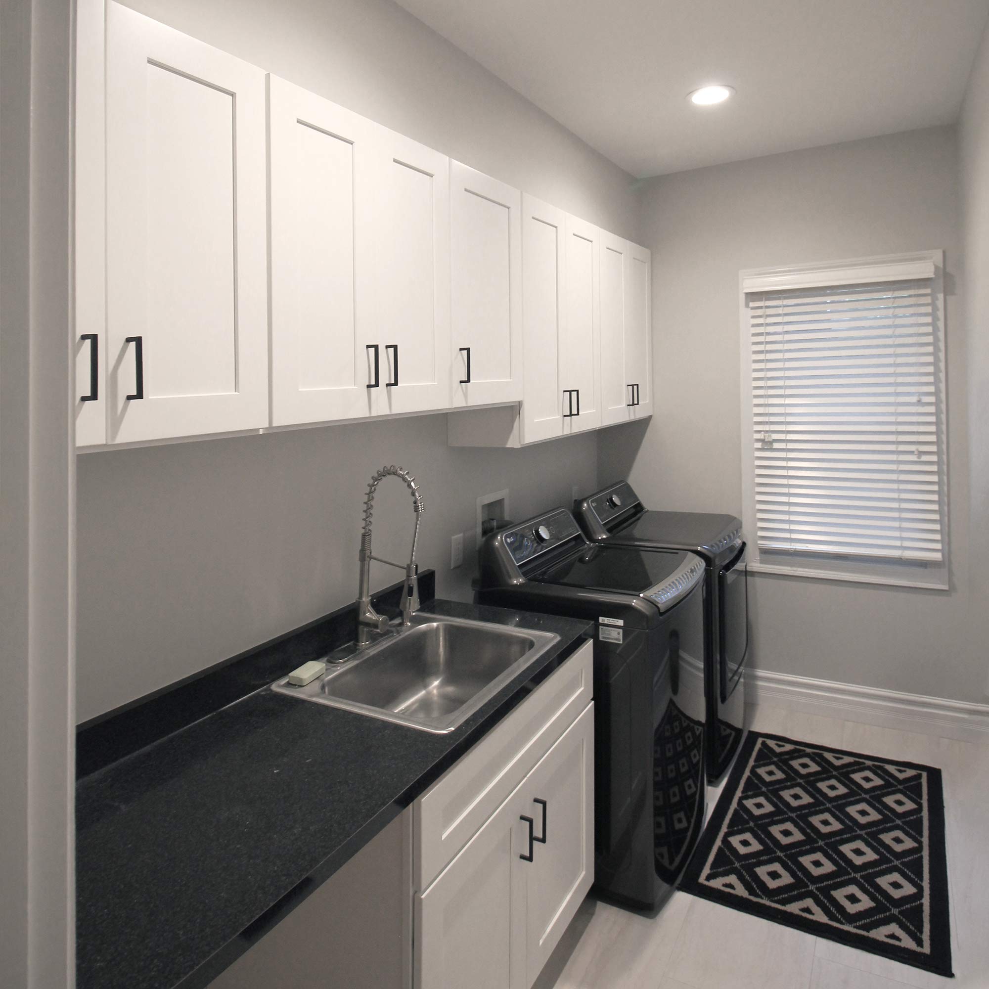Design House Brookings Shaker Unassembled Sink Base Kitchen Cabinet SB36, 36 W x 24 D x 34.5 H, Painted White, Solid Wood, Design House, 561498 - Image 9